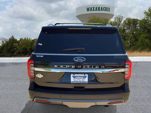 Used 2023 Ford Expedition King Ranch image 4