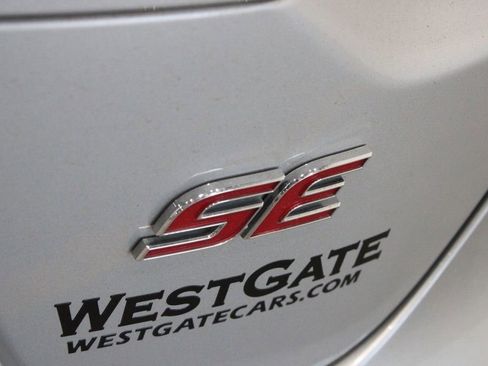 Used 2021 Toyota Corolla SE image 40