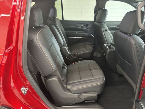 Used 2026 Chevrolet Traverse High Country w/ LPO, Floor Liner Package FWD image 13