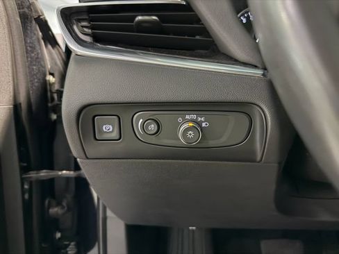 Used 2021 Buick Enclave Avenir w/ Avenir Technology Package FWD image 26