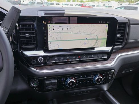 New 2026 GMC Sierra 3500 SLT w/ SLT Premium Package image 17