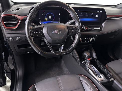 Used 2024 Chevrolet TrailBlazer RS image 21
