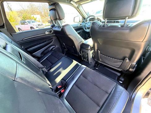 Used 2020 Jeep Grand Cherokee Altitude image 20