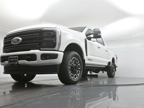 New 2026 Ford F250 Platinum image 44