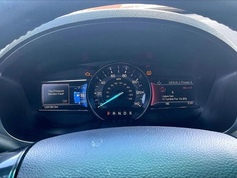 Used 2016 Ford Explorer XLT w/ Equipment Group 202A AWD/4WD image 19