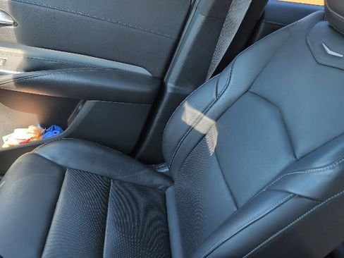 Used 2019 Cadillac XT4 Premium Luxury FWD image 23