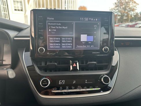 Used 2022 Toyota Corolla LE image 17