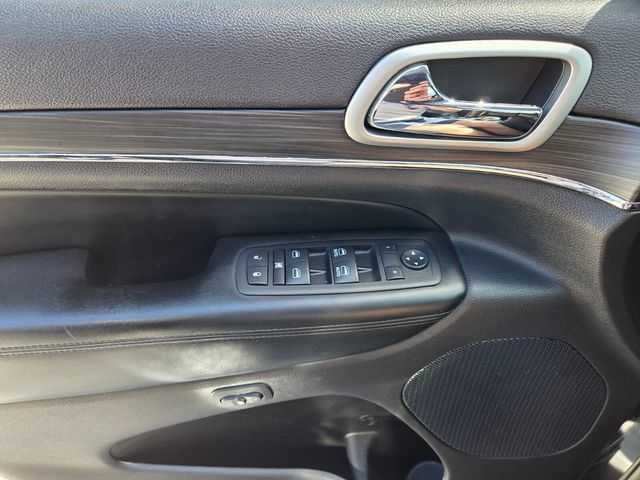 Used 2019 Jeep Grand Cherokee Limited AWD/4WD image 23