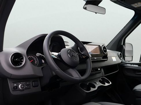 New 2025 Mercedes-Benz Sprinter 2500 image 26