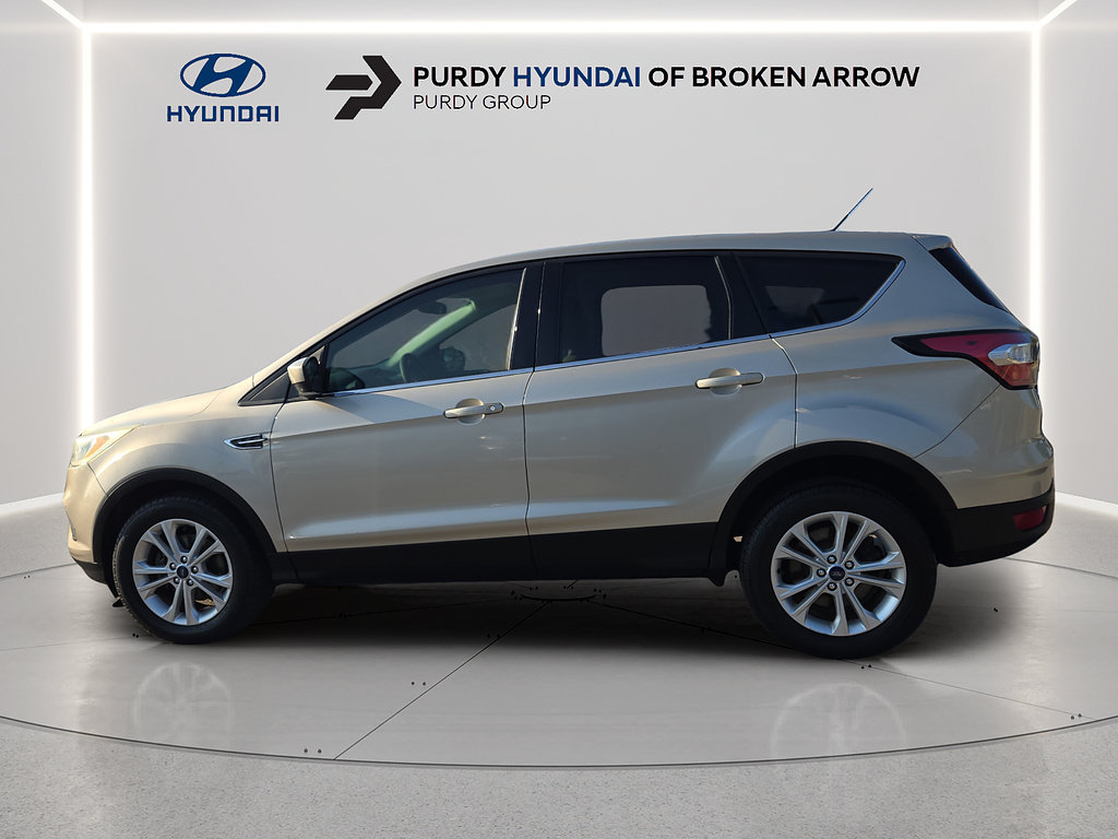 Used 2017 Ford Escape SE FWD image 8
