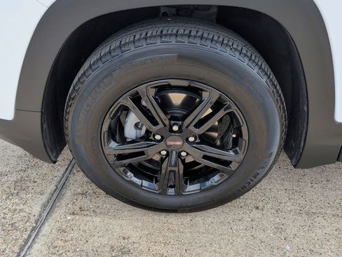 Used 2024 GMC Terrain SLE image 42