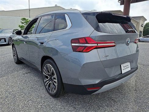 Used 2025 BMW X3 xDrive30i w/ Premium Package image 2