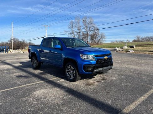 Used 2022 Chevrolet Colorado W/T w/ Custom Special Edition image 7