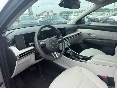 Used 2025 Hyundai Tucson SEL AWD/4WD image 12