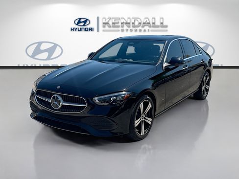 Used 2025 Mercedes-Benz C 300 Sedan image 3