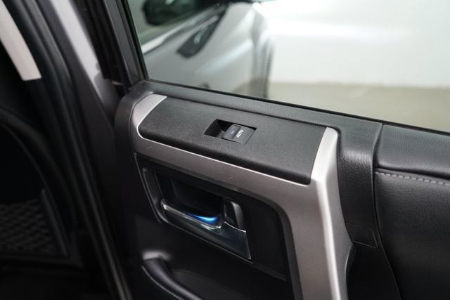 Used 2021 Toyota 4Runner Limited AWD/4WD image 44