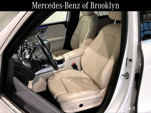 Certified 2023 Mercedes-Benz GLB 250 4MATIC image 7