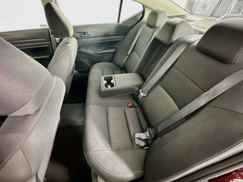 Used 2025 Nissan Altima 2.5 SV FWD image 25