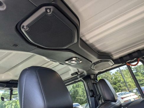Used 2022 Jeep Gladiator Mojave AWD/4WD image 28