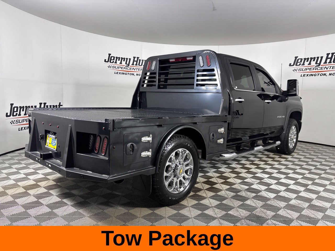 Used 2025 Chevrolet Silverado 2500 LT w/ Z71 Chrome Sport Edition AWD/4WD image 6