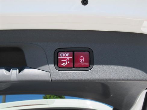 Used 2020 Mercedes-Benz GLE 350 image 32