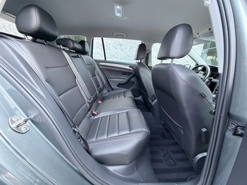 Used 2018 Volkswagen Golf Alltrack S AWD/4WD image 23
