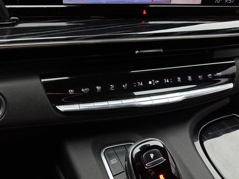 Used 2021 Cadillac Escalade Sport w/ Driver Assist Tech Package image 27