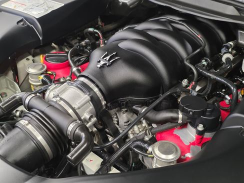 Used 2018 Maserati GranTurismo Sport image 39