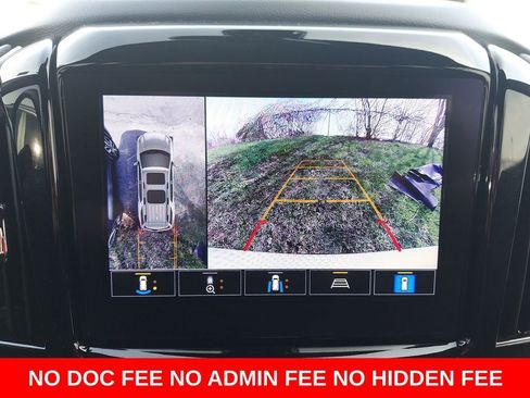 Used 2023 Chevrolet Traverse RS AWD/4WD image 17