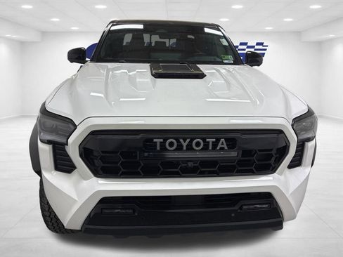 Used 2024 Toyota Tacoma TRD Pro image 2