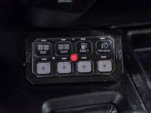 Used 2018 RAM 2500 Tradesman w/ Chrome Appearance Group AWD/4WD image 27