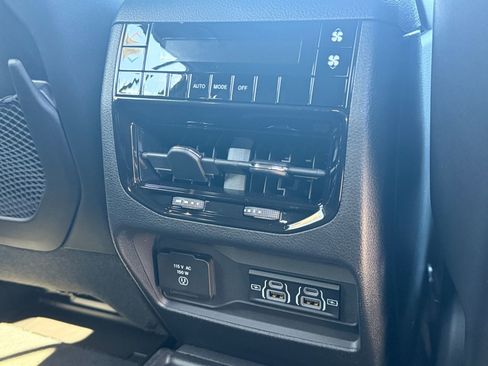 New 2025 Jeep Grand Cherokee L Laredo w/ Luxury Tech Group I AWD/4WD image 18