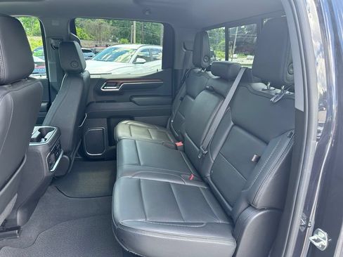 Used 2022 GMC Sierra 1500 Denali AWD/4WD image 11