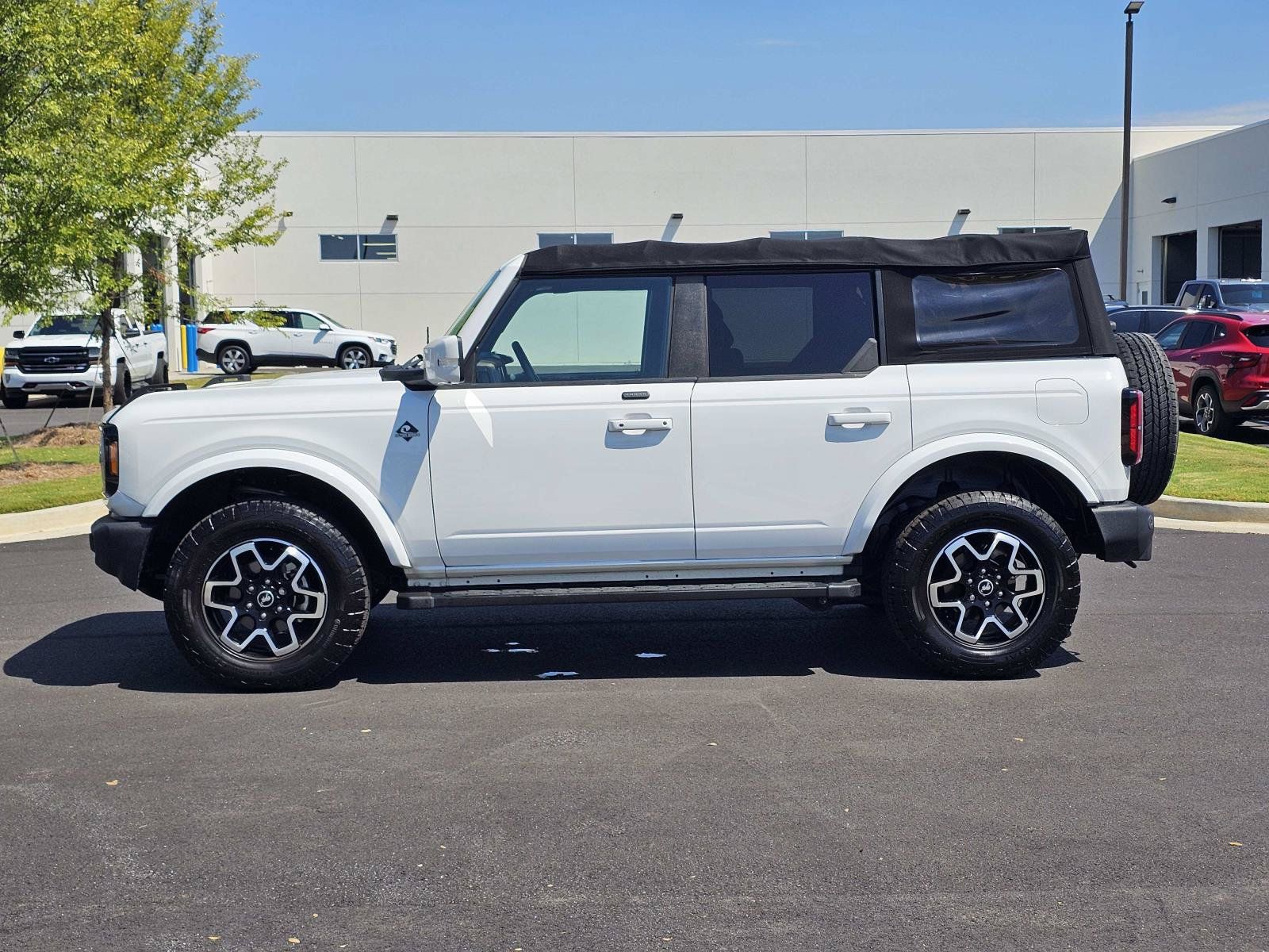 Used 2021 Ford Bronco Outer Banks AWD/4WD image 14