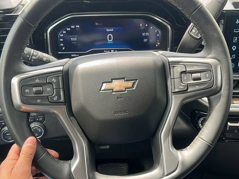 Used 2025 Chevrolet Silverado 1500 LT w/ Protection Package AWD/4WD image 12
