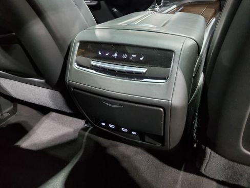 Used 2022 Cadillac Escalade ESV Sport Platinum w/ LPO, ONYX Package AWD/4WD image 21