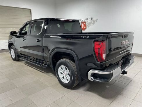 Used 2023 GMC Sierra 1500 SLE AWD/4WD image 4