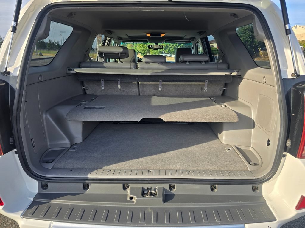Used 2004 Toyota 4Runner Limited w/ Preferred Accessory Pkg AWD/4WD image 19