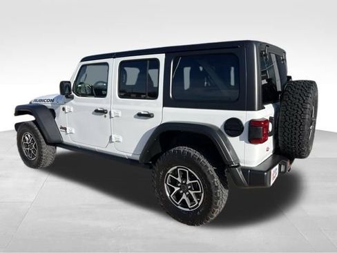 Used 2024 Jeep Wrangler Unlimited Rubicon image 4