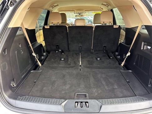 Used 2022 Ford Explorer XLT w/ Equipment Group 202A image 16