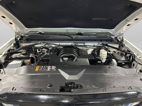 Used 2018 Chevrolet Silverado 1500 LT w/ Redline Edition image 11