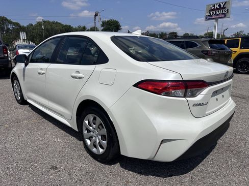 Used 2021 Toyota Corolla LE FWD image 8