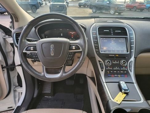 Used 2020 Lincoln Nautilus Reserve w/ Equipment Group 202A image 5