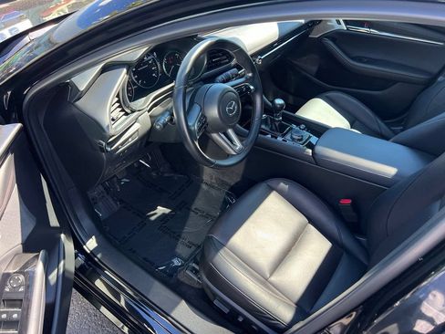 Used 2025 MAZDA MAZDA3 2.5 S Hatchback w/ Premium Pkg FWD image 11