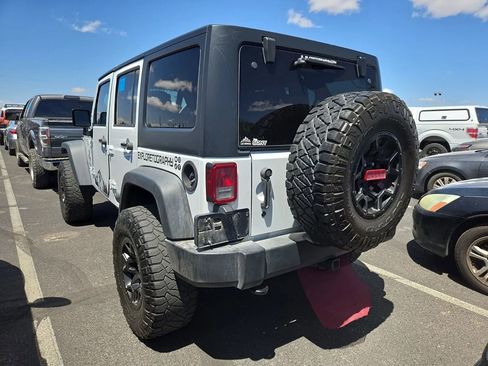 Used 2017 Jeep Wrangler Unlimited Sport w/ Quick Order Package 24S AWD/4WD image 2