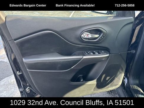 Used 2020 Jeep Cherokee Limited image 16