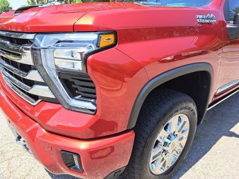 Used 2025 Chevrolet Silverado 2500 High Country w/ High Country Premium Package AWD/4WD image 23