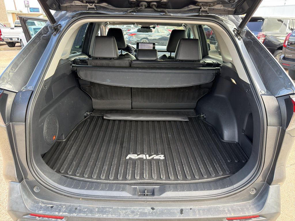 Used 2023 Toyota RAV4 XLE Premium AWD/4WD image 17