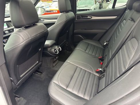 Used 2022 Alfa Romeo Stelvio Veloce AWD/4WD image 47