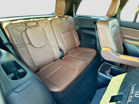 Used 2023 Lincoln Aviator Reserve w/ Equipment Group 201A image 22